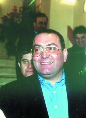 Филип Найденов-Фатик е живял на семейни начала с Невена до убийството му през август 2003 г.