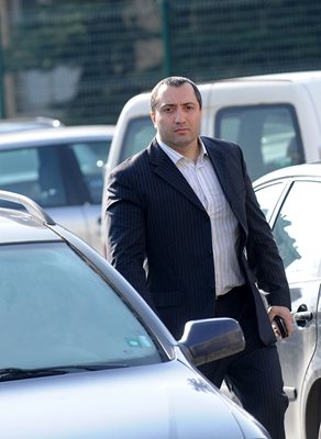 Димитър Желязков официално се води само консултант на охранителната "Аркус сигурност Бургас"