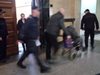 Герман Костин дойде в съда в инвалидна количка