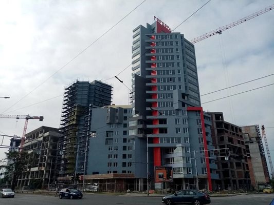 Небостъргачи вече се извисяват и в София и това се приема като символ на бързото икономическо развитие