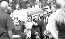 Криминален архив: Как Георги Илиев погреба Фатик до баща му в бял ковчег