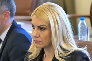 Десислава Ахладова е новият правосъден министър