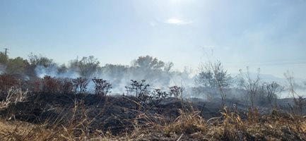 Превишени нива на фин прах във въздуха над Катуница и днес заради тлеещото депо