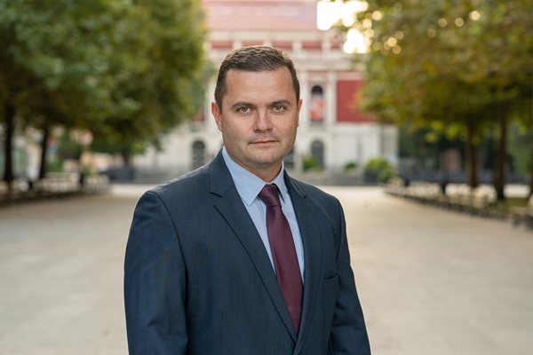 Пенчо Милков е новият кмет на Русе. Той спечели на балотажа с 60,53% от гласовете срещу 36,63% на опонентката му от ГЕРБ Диана Иванова. Той е юрист, бил е общински съветник в Русе, а на последните парламентарни избори стана депутат от БСП.