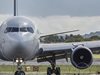 Спукана гума на колесник върна самолет от Лондон за Торонто