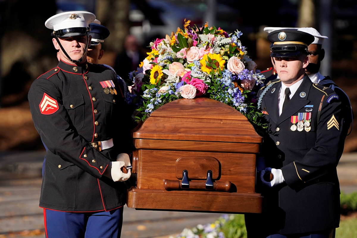 Погребаха бившата първа дама Розалин Картър след тридневни почести