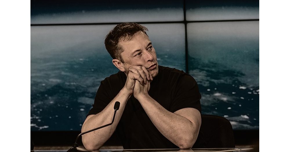 Elon Musk Mocks Ukrainian President Zelensky in Controversial Tweet: Ukrainian Authorities Express Indignation