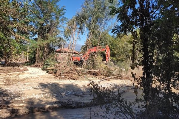 Село Каравелово след потопа
Снимка: Добромир ДОБРЕВ