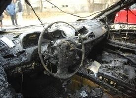 Задържаха мъж, запалил колата на съседка в Пазарджик