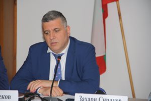 Министър Цеков подписа 442 споразумения със 115 общини