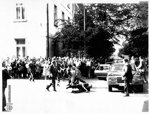 В популярния атентат срещу бившия Първи във Враца през 1980 г. участва самият Живков