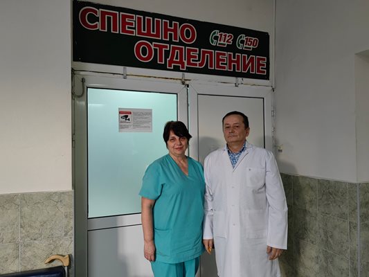 Лекарите д-р Стефка Плачкова и д-р Тодор Суванков
Снимка: Областна болница - Сливен