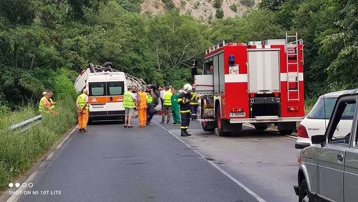 Две са жертвите на верижната катастрофа в Кресненското дефиле.