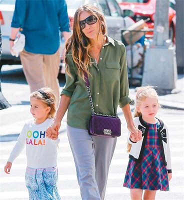 Сара Джесика Паркър с дъщерите си