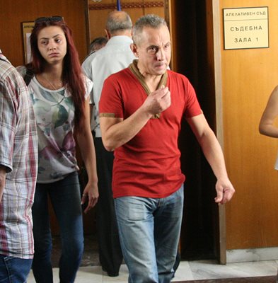 Георги Доков дойде свободен в Пловдивския апелативен съд, но в залата бе арестуван.