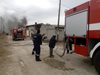 Голям пожар в Пловдив, горят склад и къща