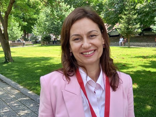 Ректорът на МУ-Пловдив проф. Ани Белчева и доволна от голямата конкуренция сред кандидатите.