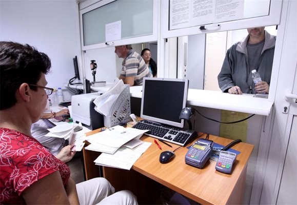 ПОС устройството за директно плащане е инсталирано и в паспортната служба на столичното 7-о РУП
