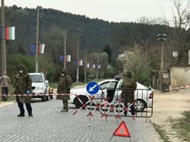 Заради беглеца от болницата село Паничерево в община Гурково остана под карантина за 14 дни през април т. г.

СНИМКА: Ваньо Стоилов