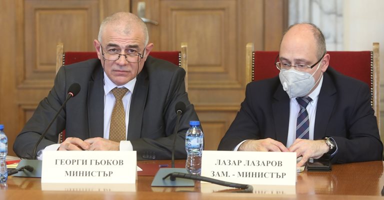 Социалният министър Георги Гьоков и неговият заместник Лазар Лазаров
