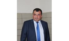 Маскирани служители изведоха кмета на Септември Марин Рачев от сградата на общината