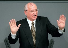 "168 часа": 1991 г. Шефът на КГБ и заместникът на Горбачов го свалят от власт