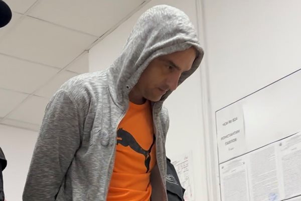 Йордан Цветанов остава в ареста.