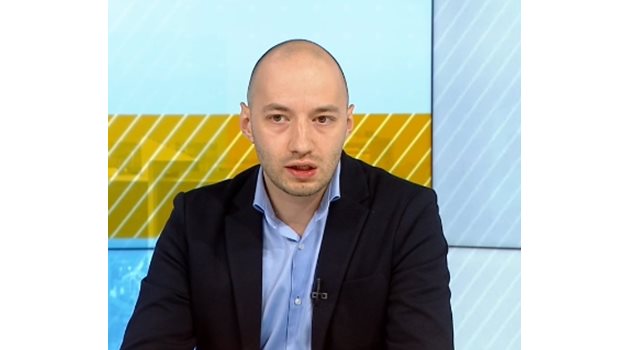 Политологът Димитър Ганев КАДРИ: БНТ