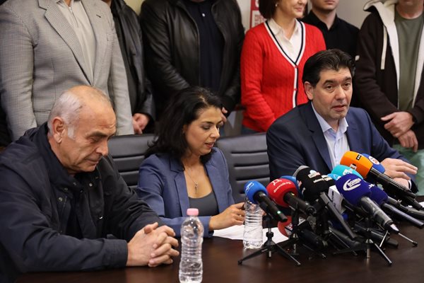 Иван Таков (най-вдясно) ядоса “Позитано” още преди местните избори, когато сформира в София голяма коалиция с Костадин Паскалев и “Левицата” зад кандидатурата на Ваня Григорова за кмет.