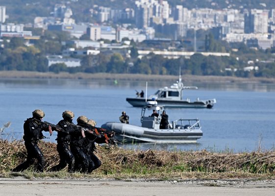 Започна военноморското учение „Бриз-2023” с международно участие Снимки Орлин Цанев