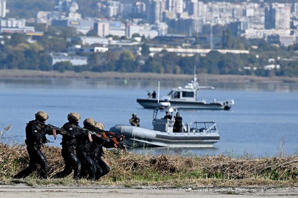 Започна военноморското учение „Бриз-2023” с международно участие Снимки Орлин Цанев