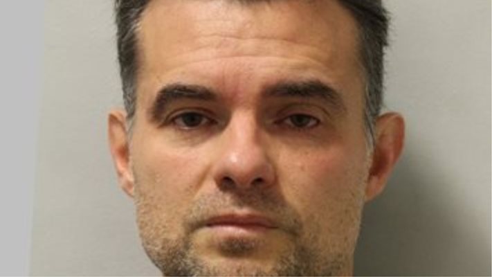 Български масажист осъден в Лондон за воайорство