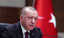 Ердоган в Украйна: Турция не признава незаконната анексия на Крим