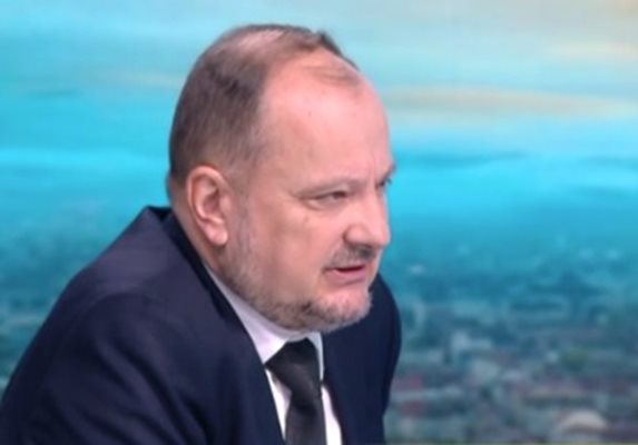 Проф. Емил Воденичаров КАДЪР: bTV