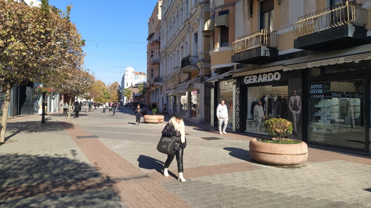 Слънчево, но студено остава и днес, в Пловдив - до 12°