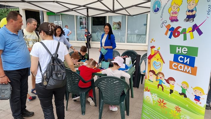 Държавната агенция за закрила на детето направи празника на малчуганите от Русе по-цветен Снимка: ДАЗД