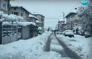 В общините Ловеч и Троян още има домакинства без ток