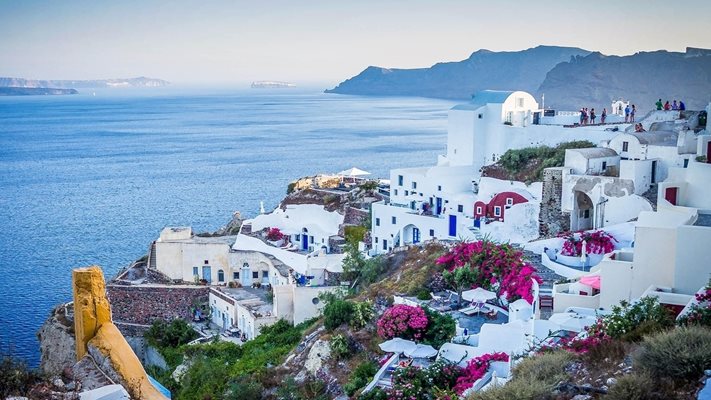 Трусовете в Санторини не се отразяват в България