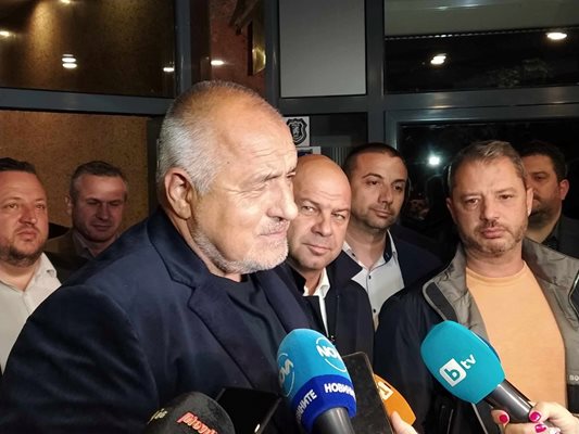 Костадин Димитров обясни на лидера на ГЕРБ, че в повечето райони на Пловдив той води с 11-12% преднина на изборите.