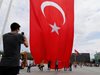 Нападател простреля кмета на турския град Алтунхисар и едно дете