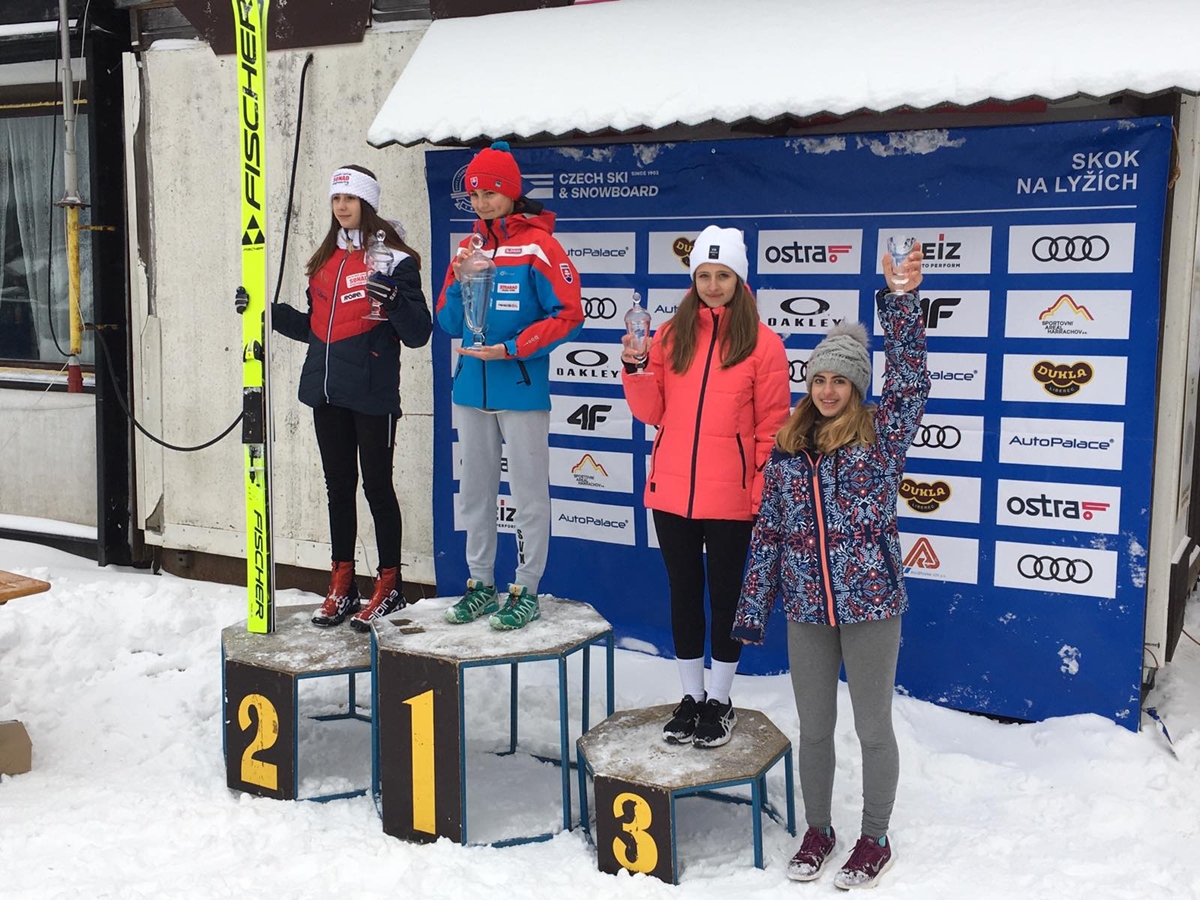 Младите български ски скачачи с призови класирания в Чехия