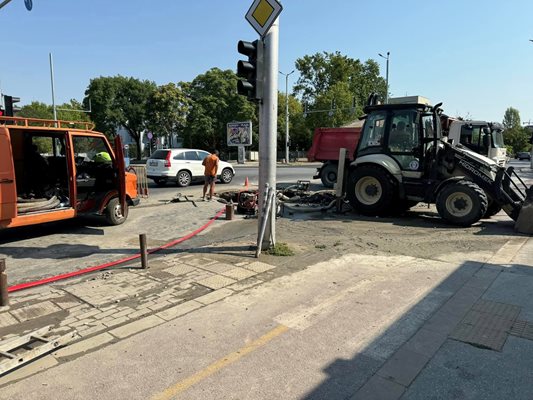 Голямата ВиК авария лиши два района от вода за повече от денонощие.