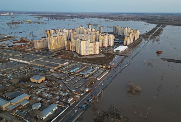 This year's spring floods in Russia are the largest in the last few decades Photo: Reuters