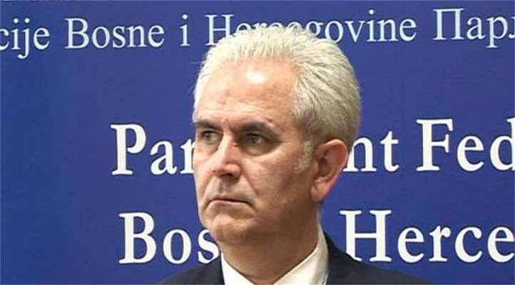Арестуваха президента на Босна за подкупи