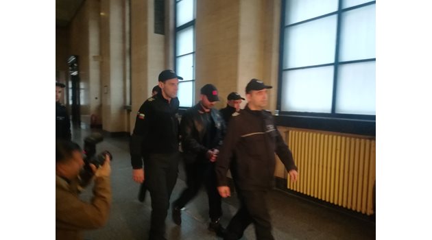 Любенов остава в ареста, реши съдът.