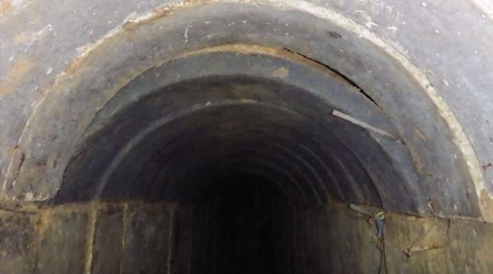 Израел наводнява тунелите, в които се крият бойците на "Хамас"?