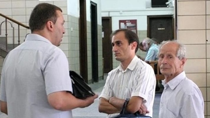 Пак арестуваха адвоката Васил Ковачев, блудствал с малки момчета