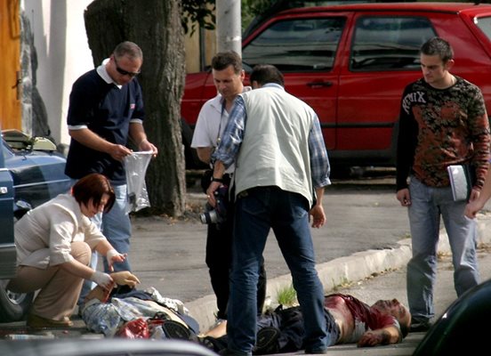Килъри, маскирани като полицаи, разстреляха Милчо Бонев-Бай Миле и гардовете му през 2005 г.
