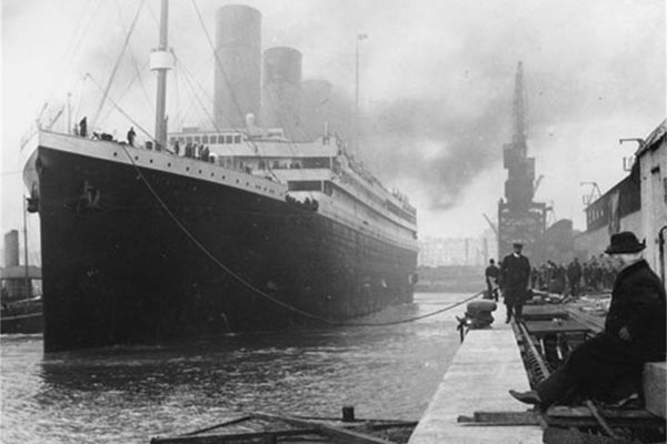 Корабът “Титаник" и неговия капитан Едуард Смит
СНИМКИ: АРХИВ