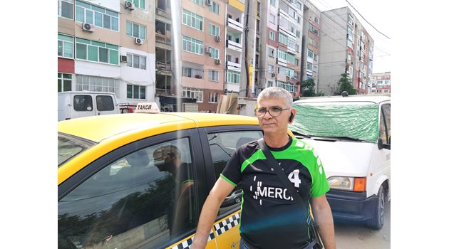 57-годишният Вълчо сега е таксиметров шофьор.